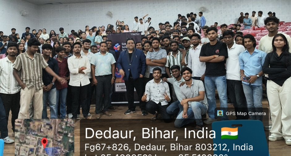 Large workshop group photograph